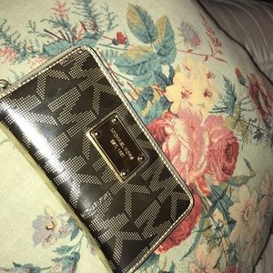 Michael Kors wallet